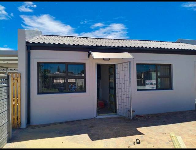 3 BEDROOM PROPERTY TO RENT IN PEERLESS PARK NORTH